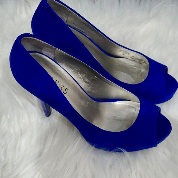 💙Guess suede blue shoes- size 6 - Picture 2 of 10